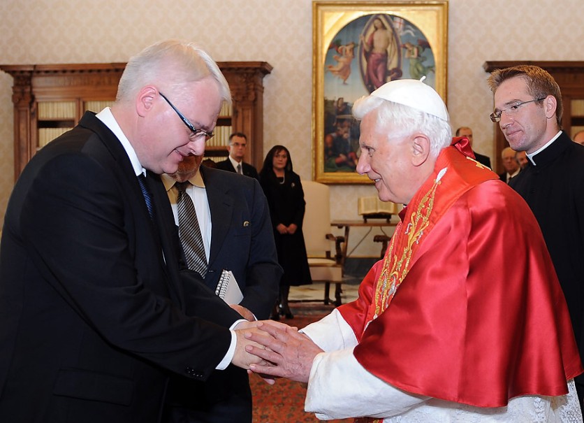Složno za hitan ulazak svih balkanskih zemalja u Europsku uniju: Ivo Josipović i papa Benedikt XVI. (AP)